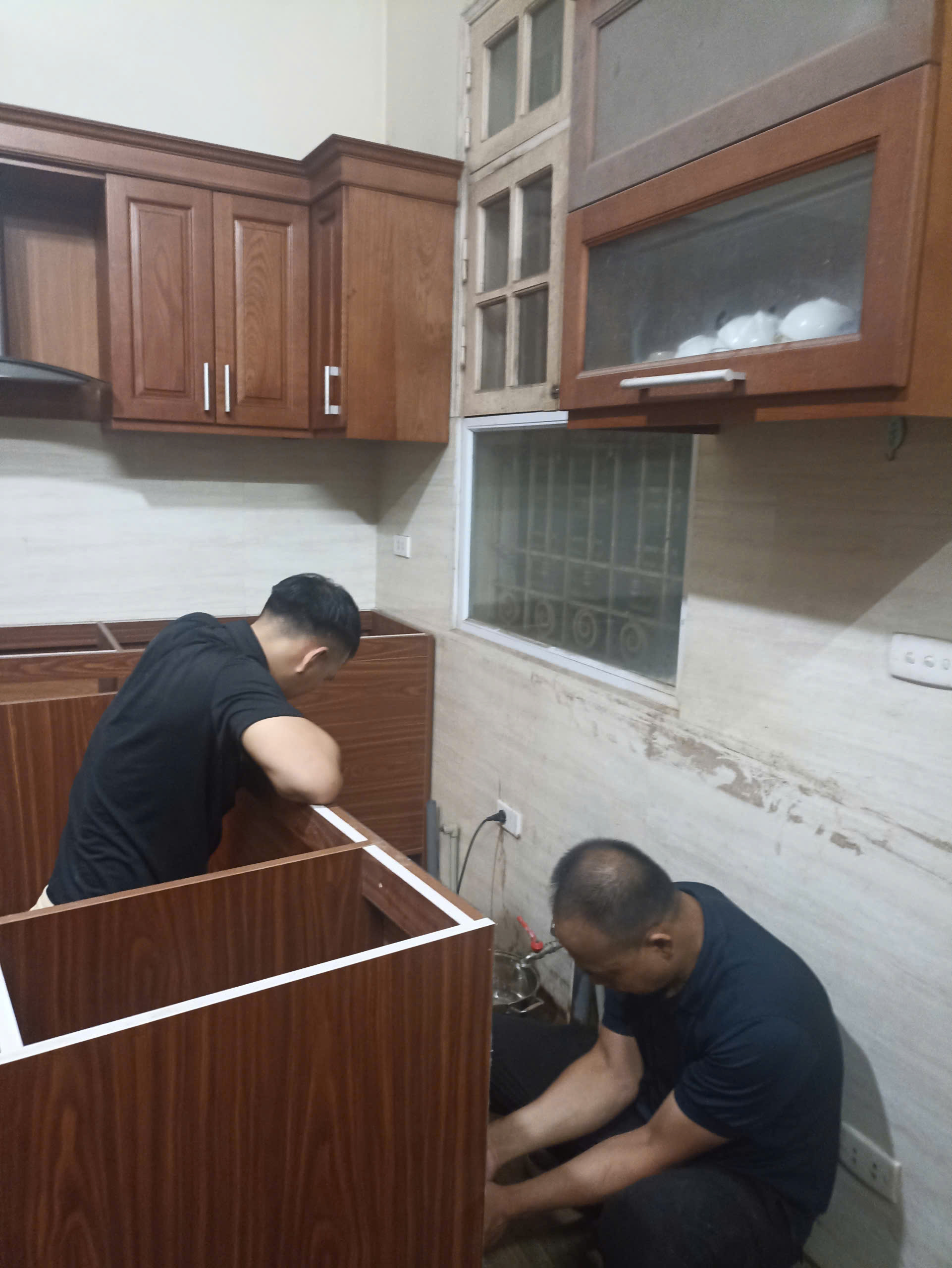 Tủ bếp bị mối ăn 8