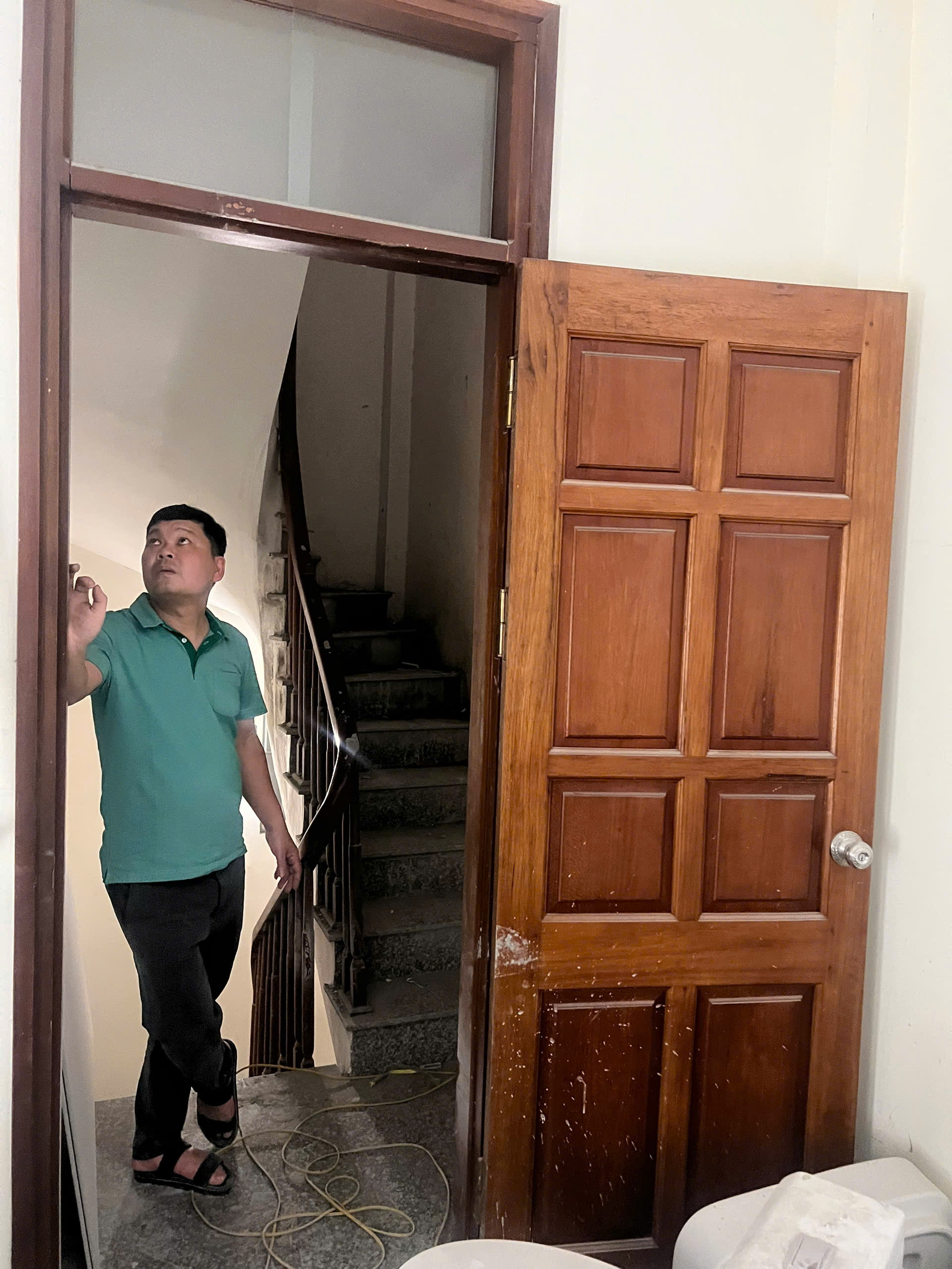 ĐỒ GỖ CŨ XUỐNG CẤP? ĐỪNG VỘI THAY MỚI! 3